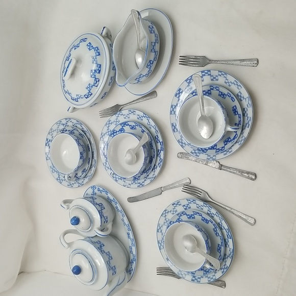 Mid Century Children's Bone China Tea Set - Picture 9 of 16